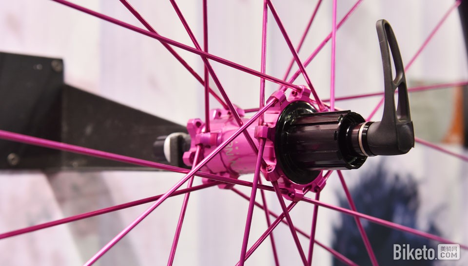 �й�չ������������ɽ����