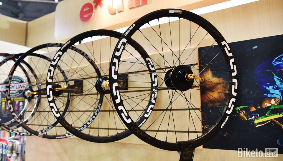 �й�չ������������ɽ����