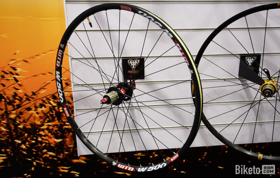 �й�չ������������ɽ����