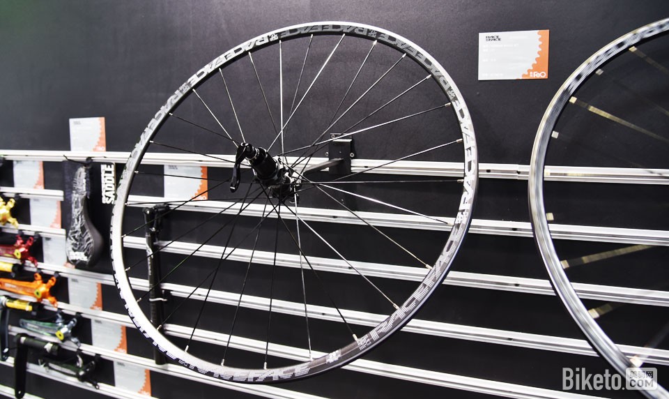 �й�չ������������ɽ����