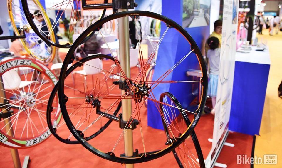 �й�չ������������ɽ����