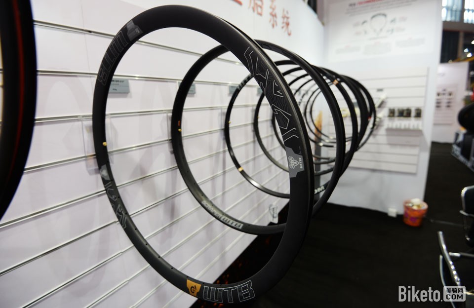 �й�չ������������ɽ����