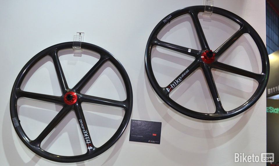 �й�չ������������ɽ����