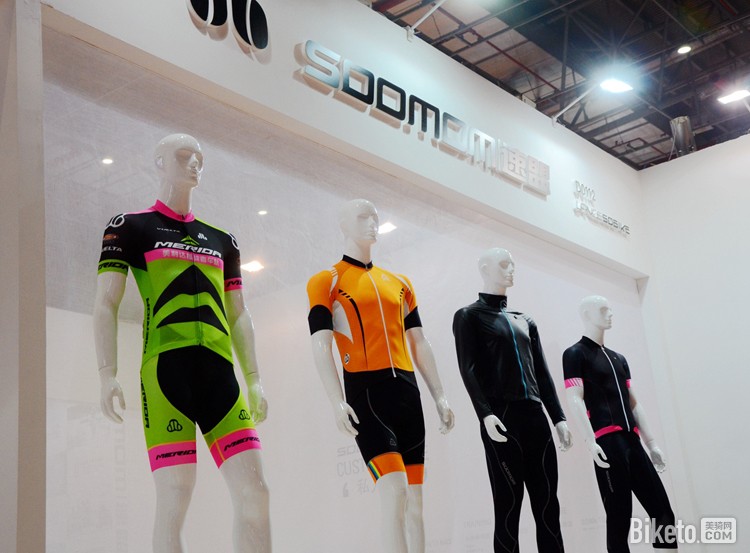 ��������ս�߳��ӵĶӷ���չλ�ϱ�����Ŀ