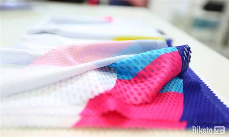 �ֳ�չʾ�����ϣ��Ƽ���ʮ��