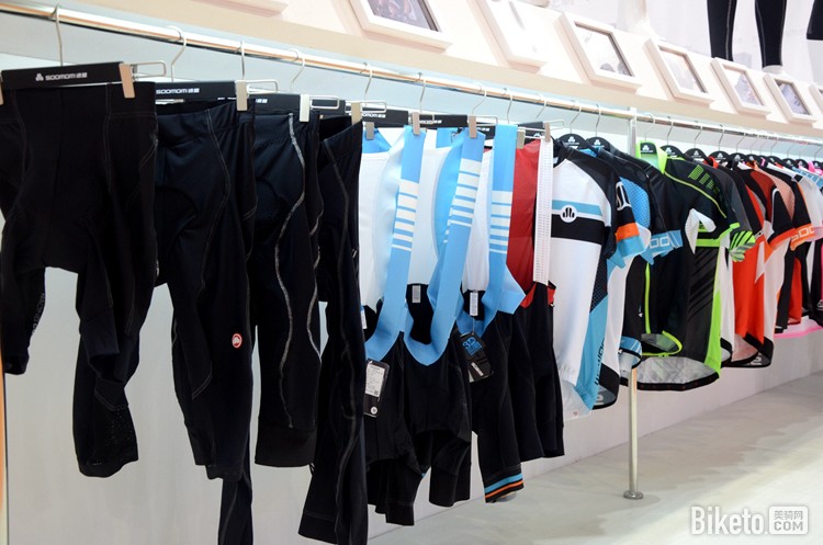 �ӱ����㵽�߷ֿ㣬���˶������п���з�ͬ����������