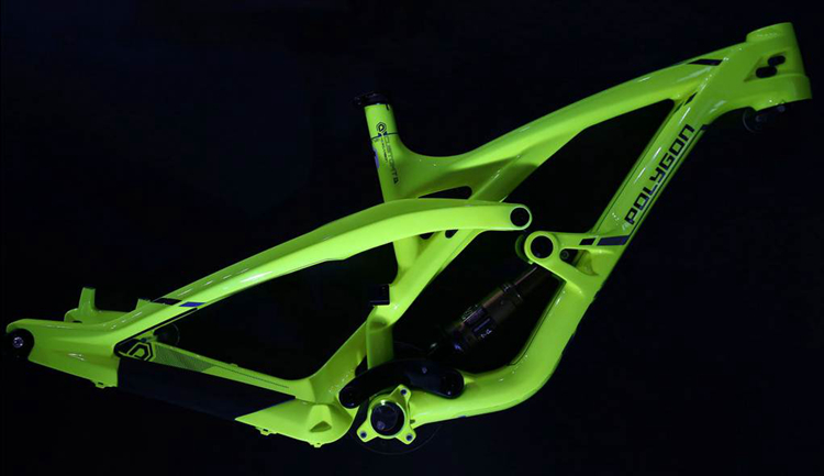 崔西•汉娜携Polygon新作闪耀登场 崔西•汉娜携Polygon新作闪耀登场