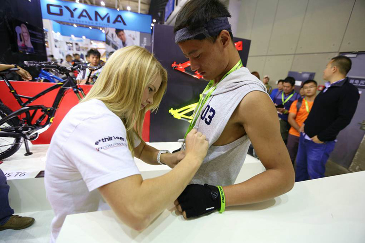 崔西•汉娜携Polygon新作闪耀登场 崔西•汉娜携Polygon新作闪耀登场