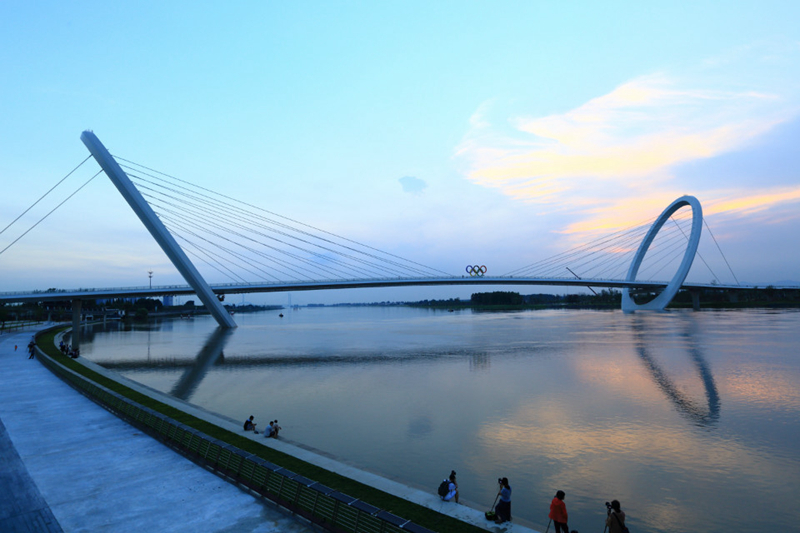 ▲骑行赛段临江风景 ▲骑行赛段临江风景