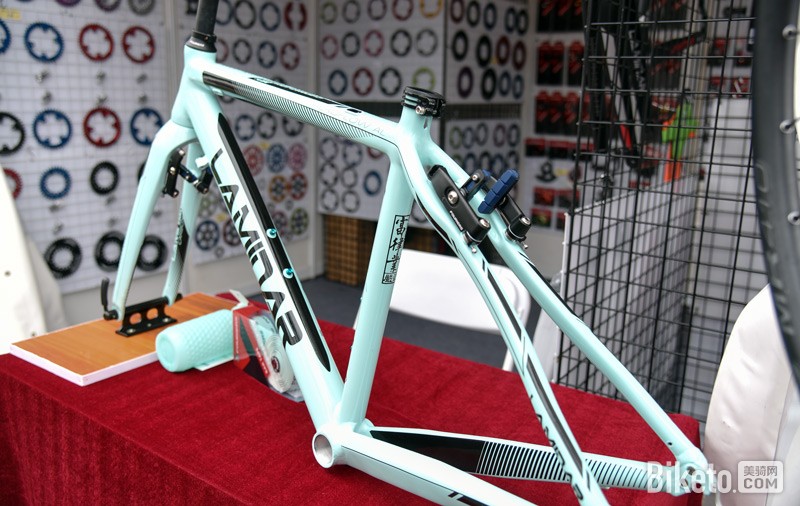 富律业铝合金车架.jpg 富律业铝合金车架.jpg