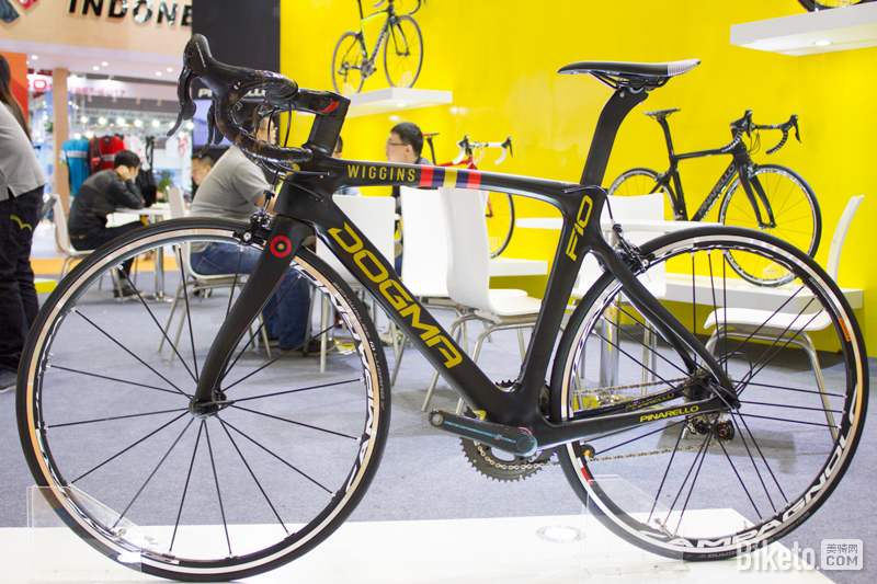 王者驾到!美尼亚带你剖析Pinarello Dogma F10细节 王者驾到!美尼亚带你剖析Pinarello Dogma F10细节