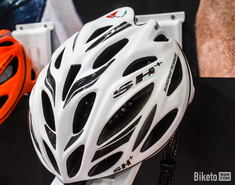 王者驾到!美尼亚带你剖析Pinarello Dogma F10细节 王者驾到!美尼亚带你剖析Pinarello Dogma F10细节