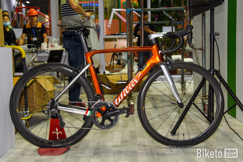 �й��������г�չ