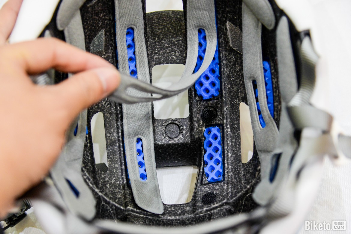 �й�չ,���CORSA