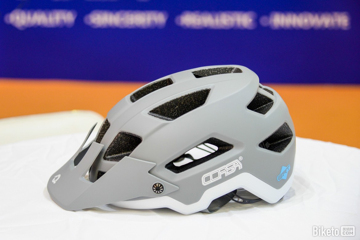 �й�չ,���CORSA