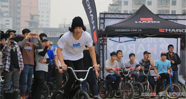 车手比赛中 车手比赛中