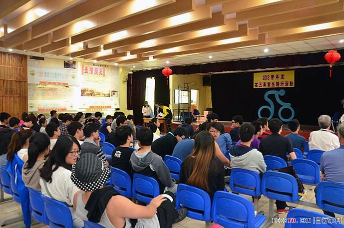 颁证仪式.jpg 颁证仪式.jpg