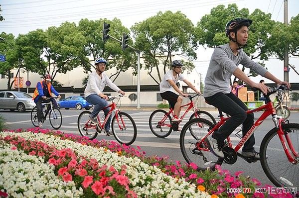 队伍2.jpg 队伍2.jpg