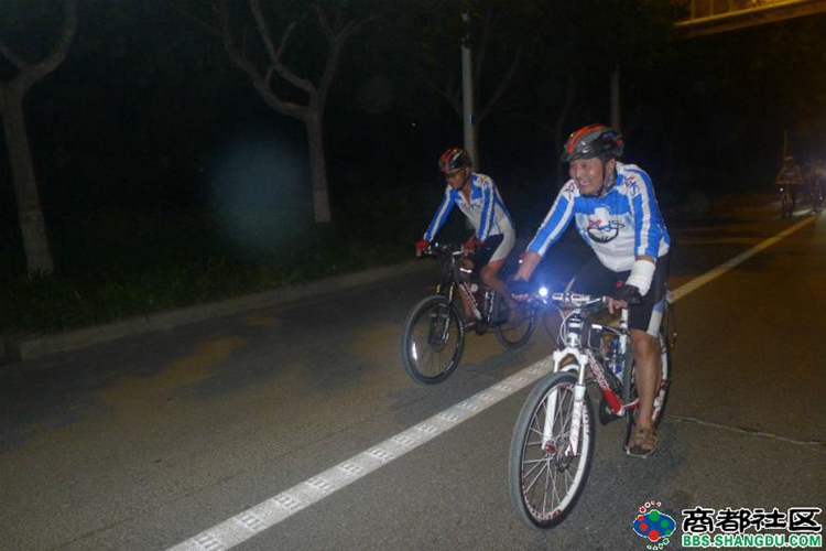 夜骑照 夜骑照