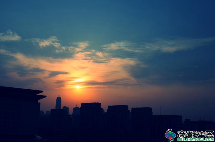 夜幕降临 夜幕降临