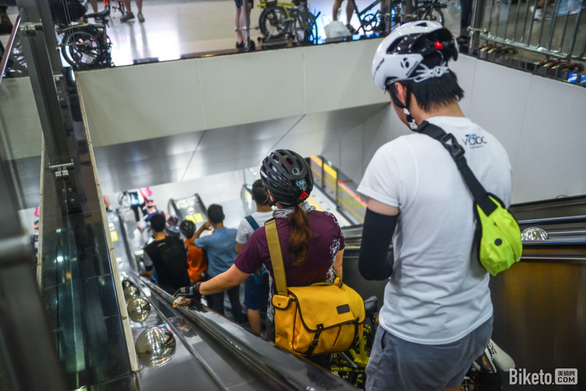 �۵���ʢ�� ����Brompton������۹���