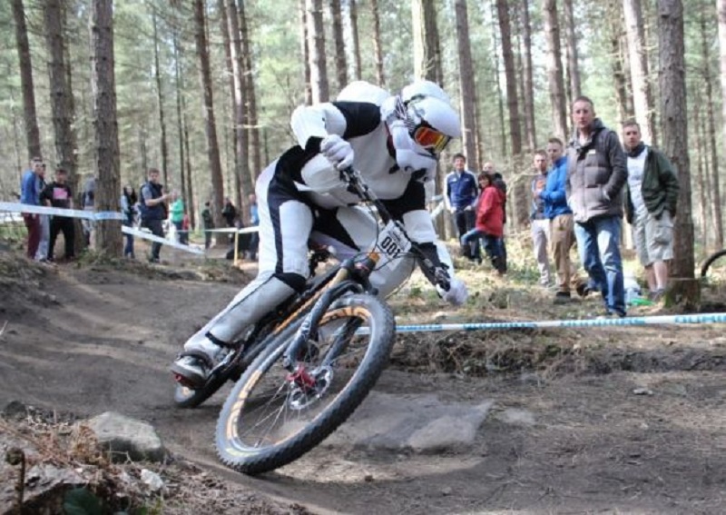 ��ʥ��,���г�,��װ