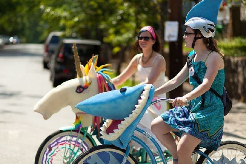 ��ʥ��,���г�,��װ