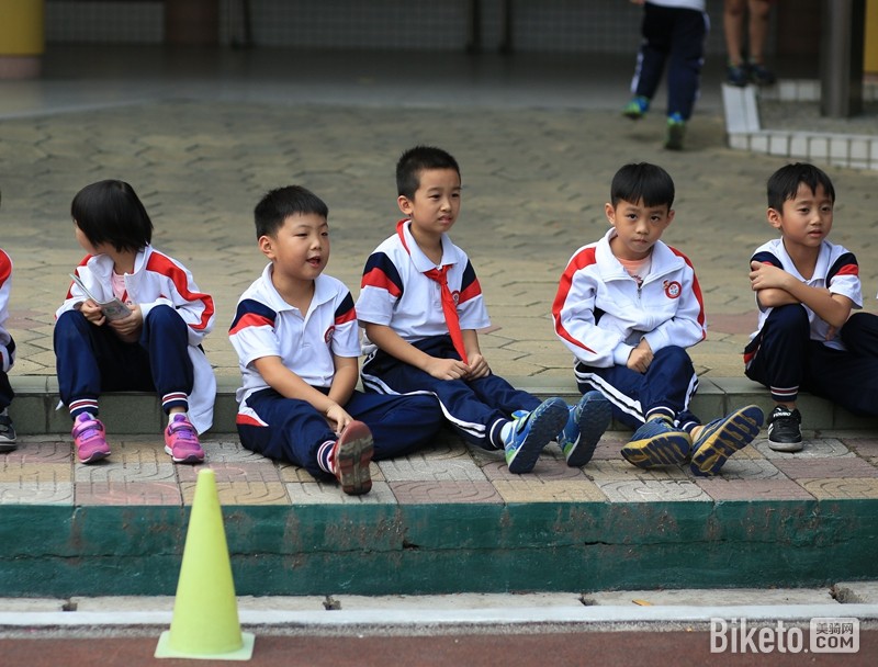 ת����������С��ʿ�