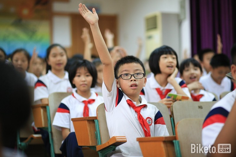 ת����������С��ʿ�