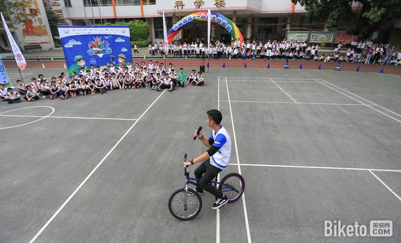 ת����������С��ʿ�