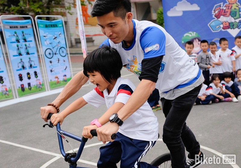 ת����������С��ʿ�