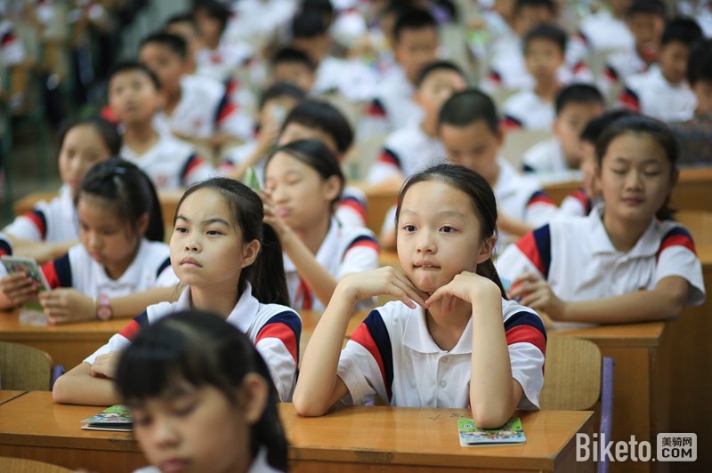 ת����������С��ʿ�