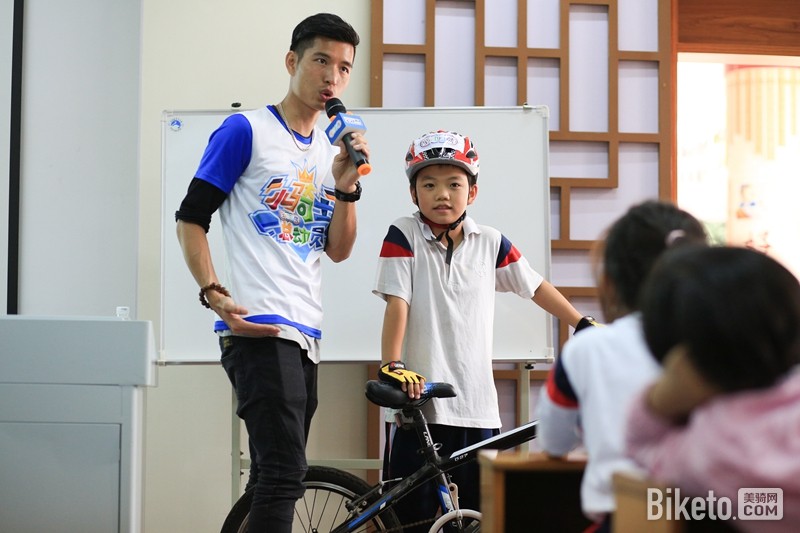 ת����������С��ʿ�