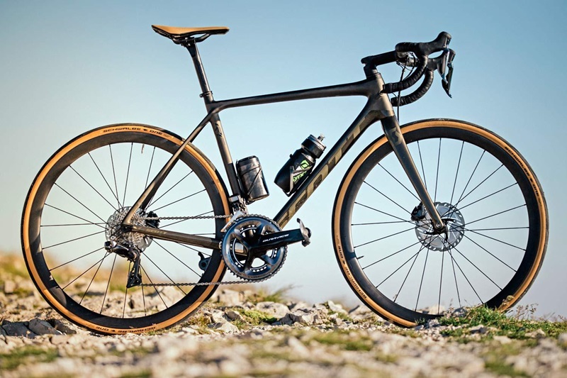 骑行,骑游,环岛2019-Scott-road-bike-range_Premium-classic-styling-all-around-lightweight-perfromance-carbon-road-bikes_by-Kramon_Addict-RC-Premium-Disc.jpg 骑行,骑游,环岛2019-Scott-road-bike-range_Premium-classic-styling-all-around-lightweight-perfromance-carbon-road-bikes_by-Kramon_Addict-RC-Premium-Disc.jpg