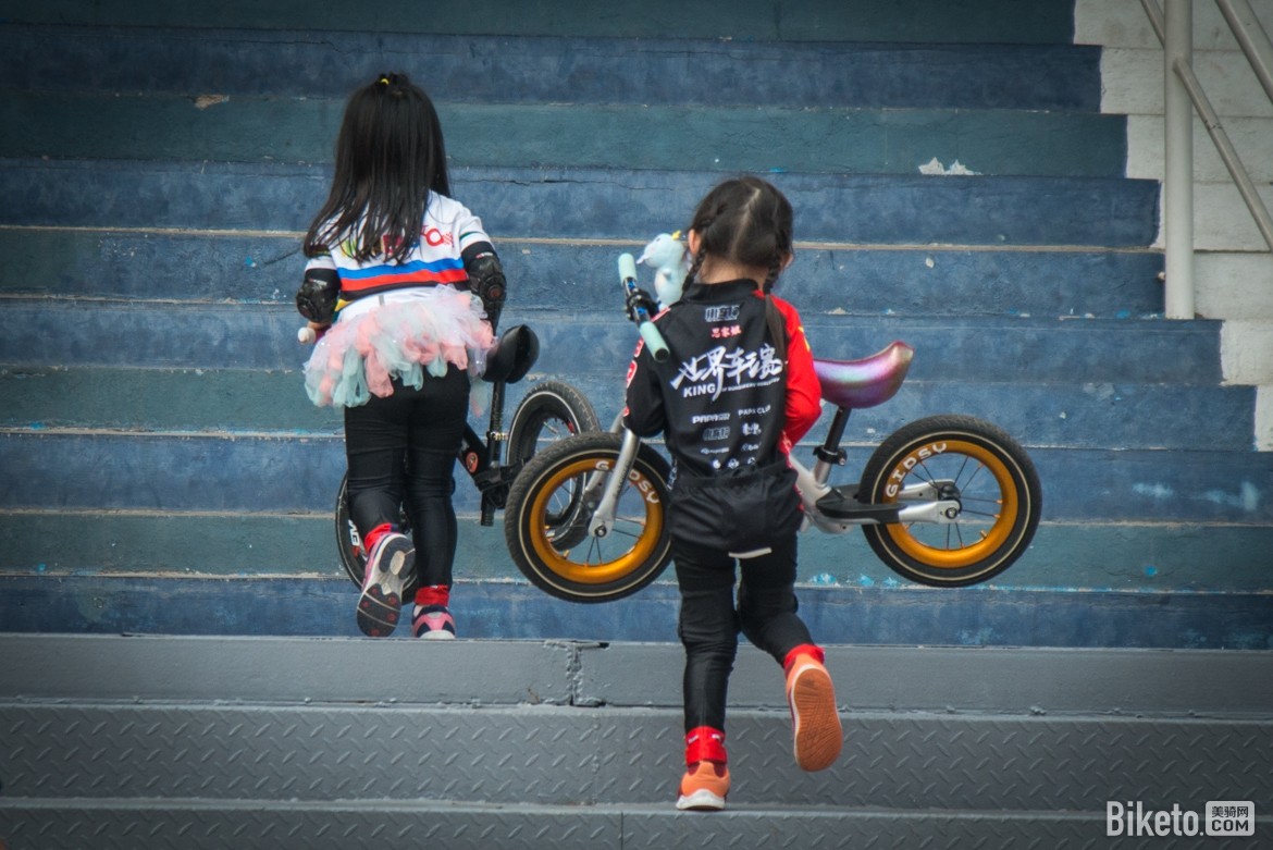 美骑小骑士,平衡车EDS_8615.jpg 美骑小骑士,平衡车EDS_8615.jpg