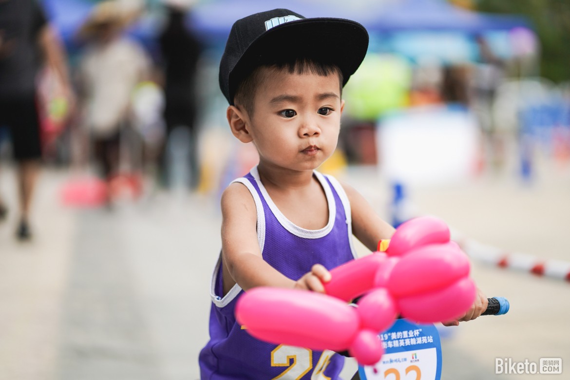 2019美的置业杯儿童平衡车精英赛翰湖苑站