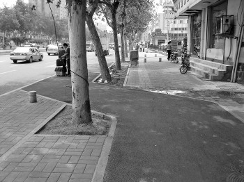 自行车道变成机动车道