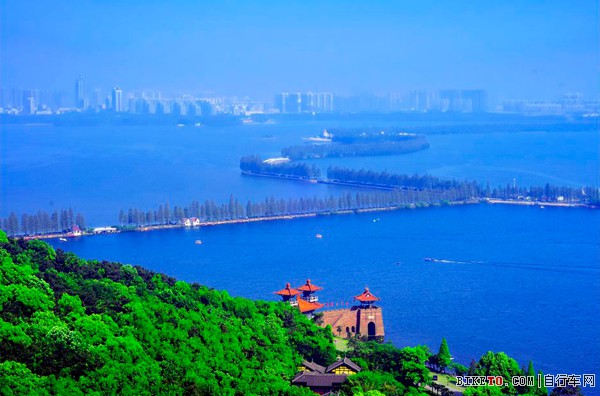 武汉东湖鸟瞰.jpg 武汉东湖鸟瞰.jpg