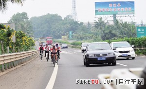 ���а����߳�Ⱥ�ϸ���,Σ�գ�