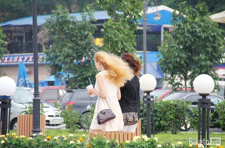 骑进俄罗斯 感受异域风情 骑进俄罗斯 感受异域风情