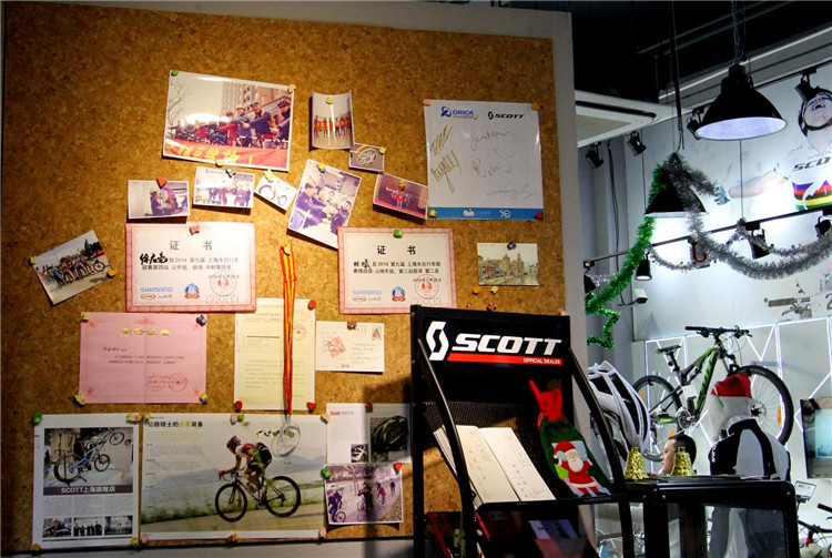上海SCOTT店迎来周年庆 上海SCOTT店迎来周年庆