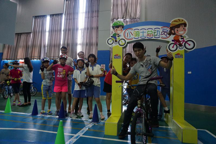 ��С��ʿ�ܶ�Ա��ȫ����ͯ��ȫ������ѵӪ����