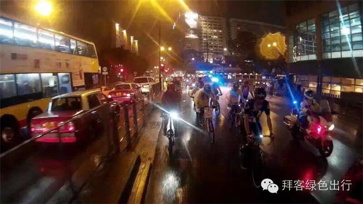 �����µ���۳�Ĭ����