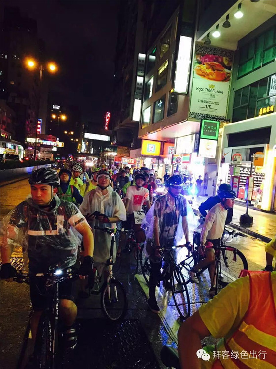 �����µ���۳�Ĭ����