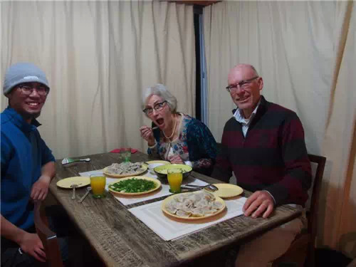 ���ܺ����˵ĽӴ�