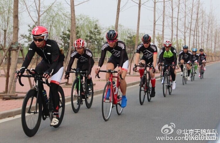 ���֮�ó��ӣ�ҵ�����г��ӷ�չ�Ĳ�·��