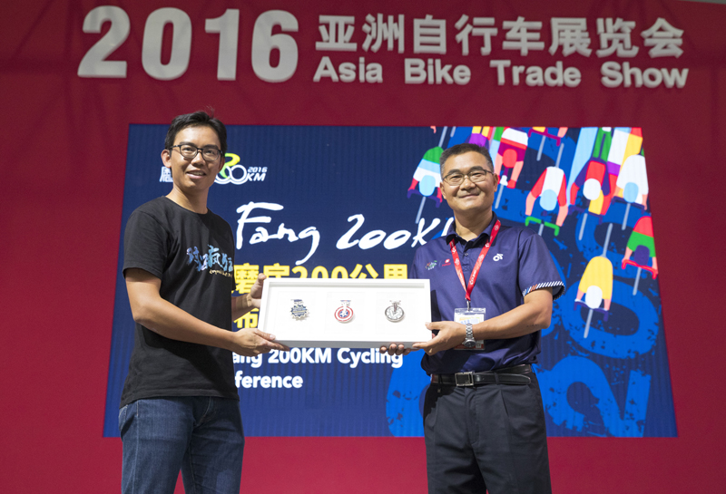 ĥ��200K,����