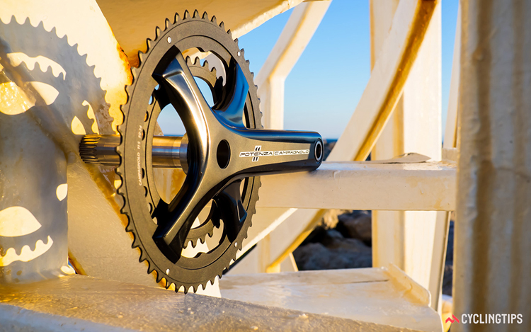 新的campy的四爪牙盘和前后拨导板设计,难道不和Shimano的9000系列有着异曲同工之处? 新的campy的四爪牙盘和前后拨导板设计,难道不和Shimano的9000系列有着异曲同工之处?