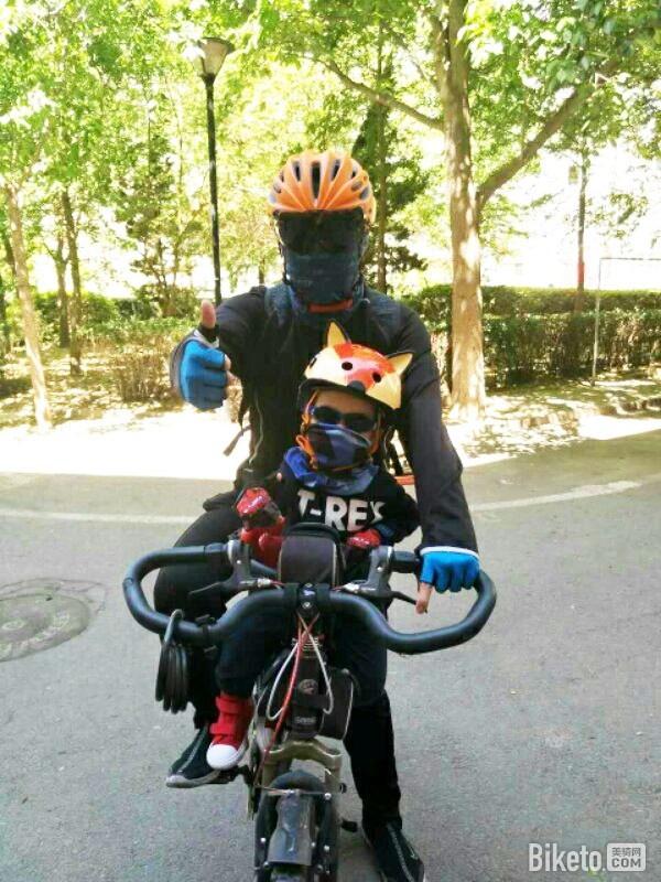 骑行从娃娃熏陶开始.jpg 骑行从娃娃熏陶开始.jpg