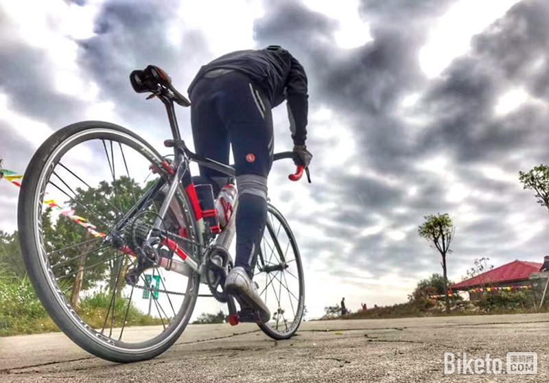 “我,差不多把膝盖给骑废了,为了啥?热爱!”.jpg “我,差不多把膝盖给骑废了,为了啥?热爱!”.jpg